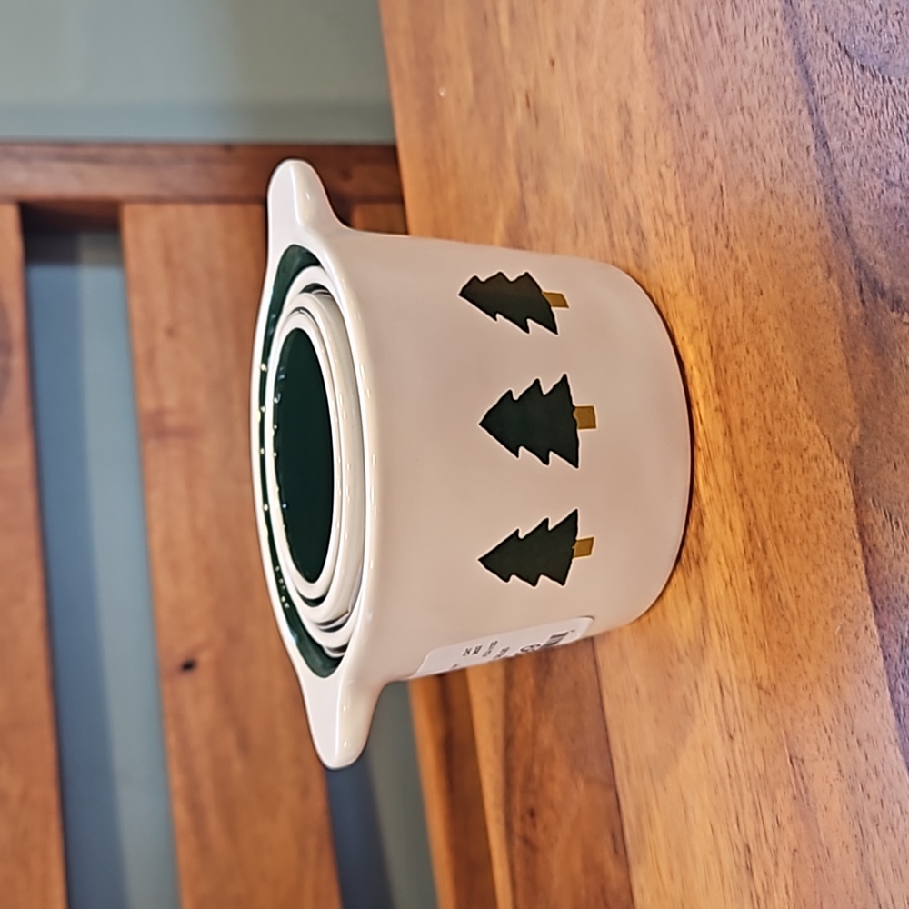 Rae Dunn 3 Christmas Trees measuring cups